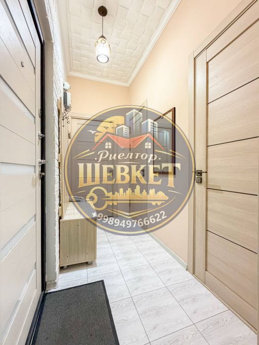 Продам квартиру 2/2/5 с балконом 1.5х3 Ялангач
