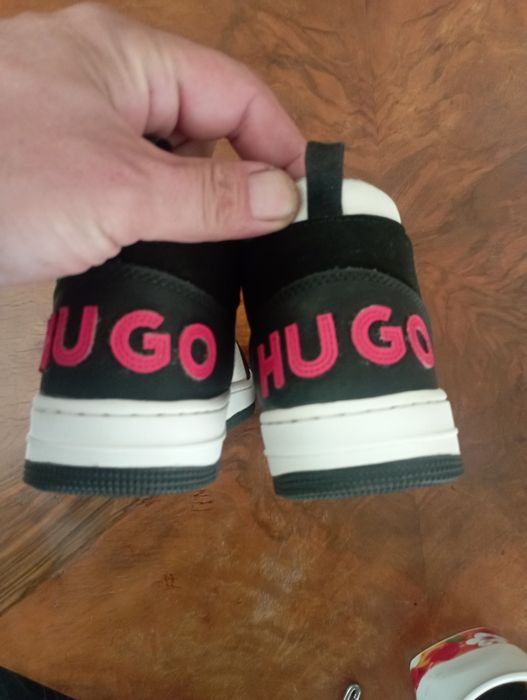 Детски маратонки HUGO
в бяло G00245
HUGO
-5% в приложението