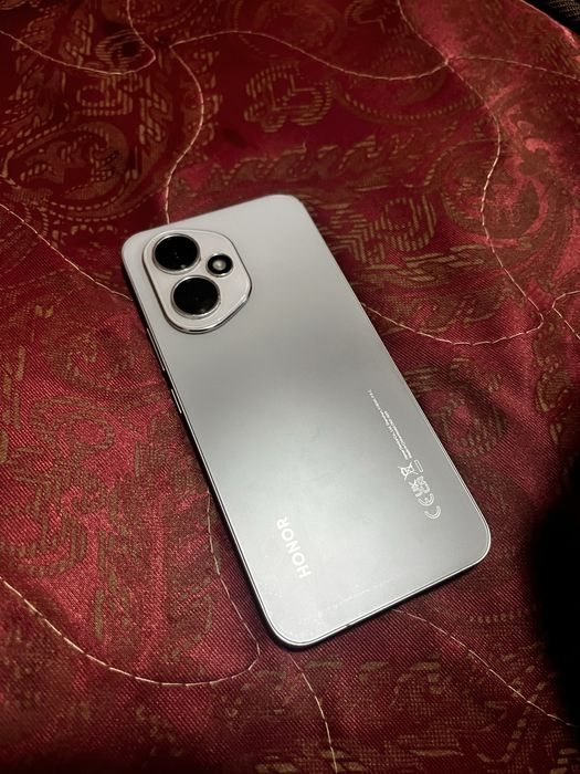 Honor 400 в хорошем состоянии