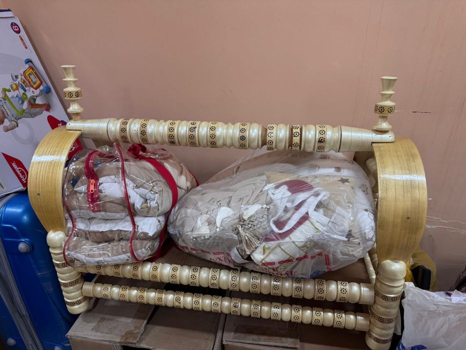 Колыбель почти новая