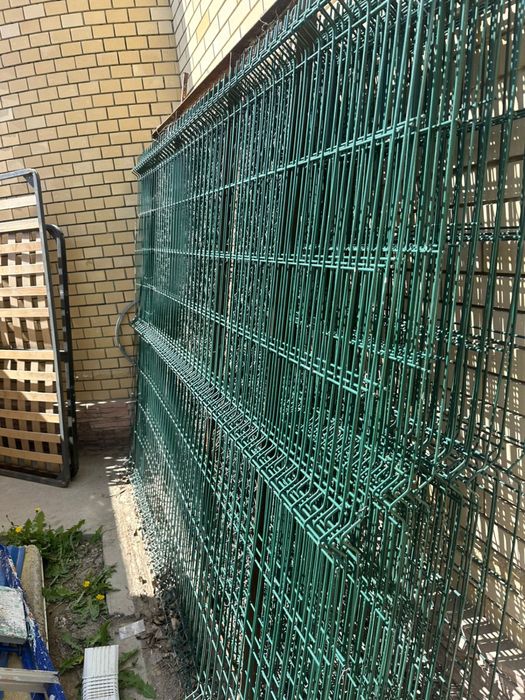 Секции 3D забора (металлические панели)