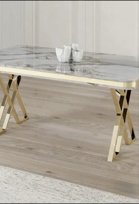 Masa de living sau bucatarie