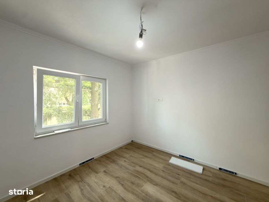 Apartament cu 3 camere, decomandat, 65mp, etaj 1 - zona Dambovita