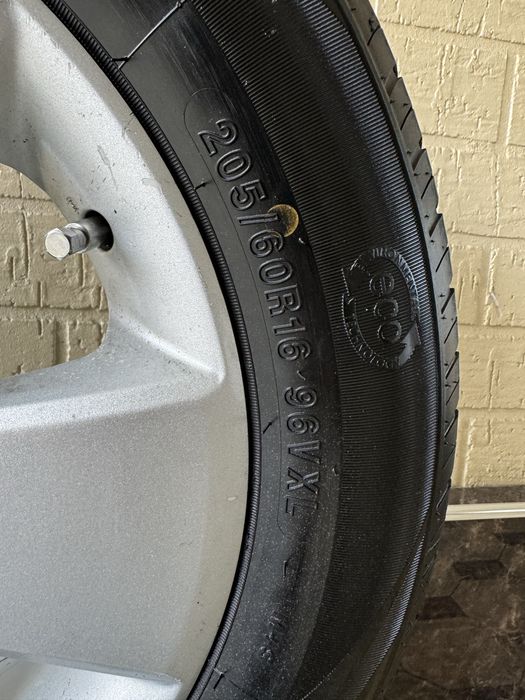 Титановый диски и шины Опель