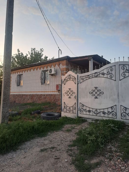 Продам благоустроенный дом  за 40 млн.