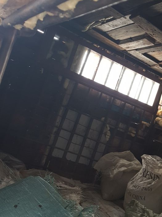 Продаётся вольер обшитый