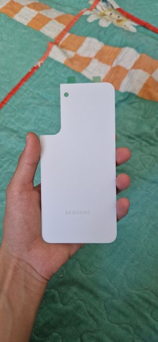 Продаётся крышка Samsung S22 Plus