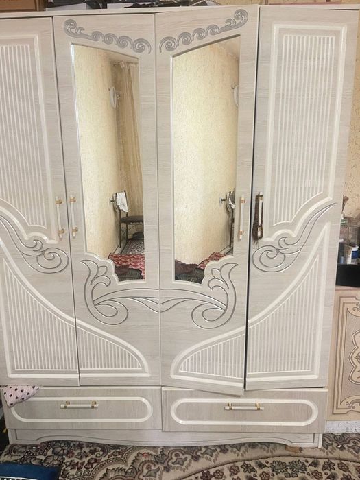 Хар хил турдаги уй жихозлари сотилади