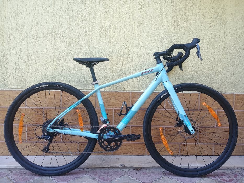 Felt Broam 28 цола Гравел