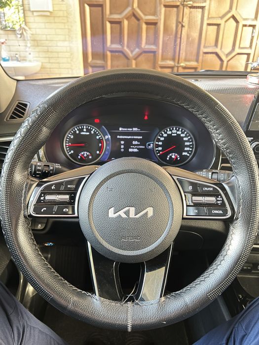 Киа Селтос 2021 г premium (full) комплектация 20.600$ СРОЧНО!