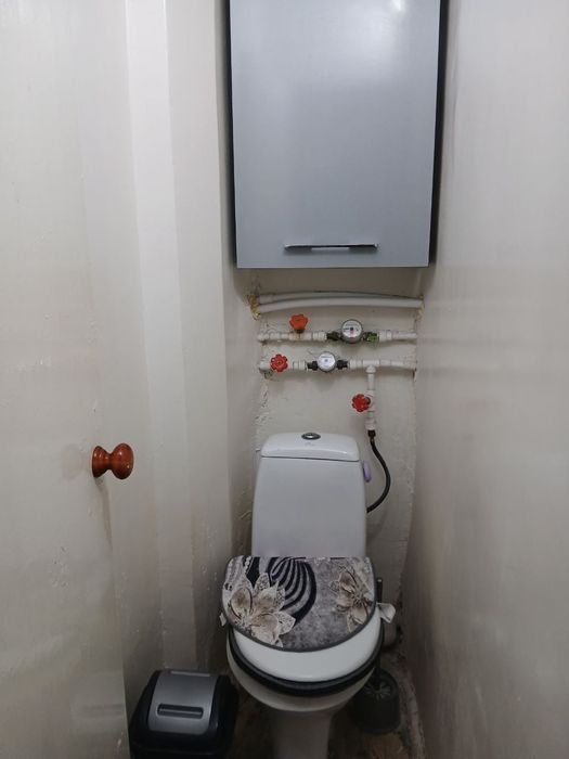 Konechka tomonda 2 xonalik uy sotiladi