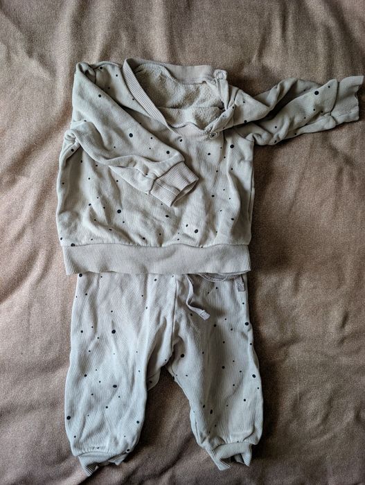 Vând Set haine bebeluși mărimea 56