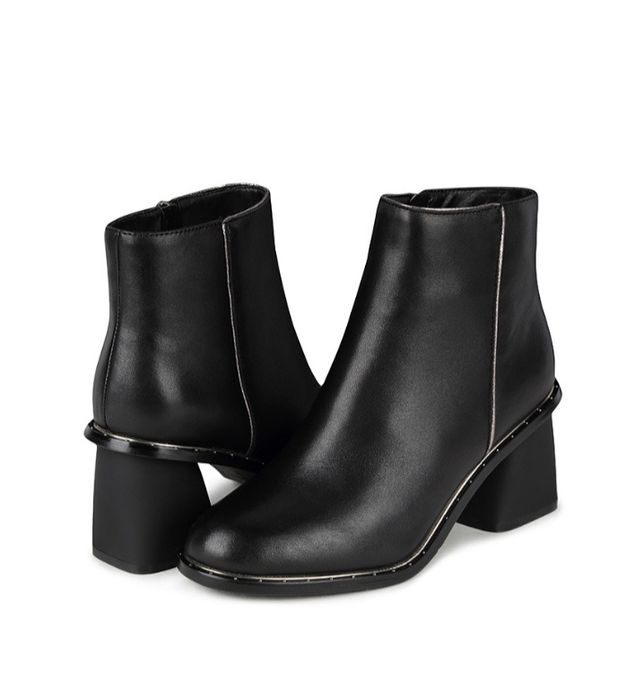 Новые сапоги 40 размер. Кожа