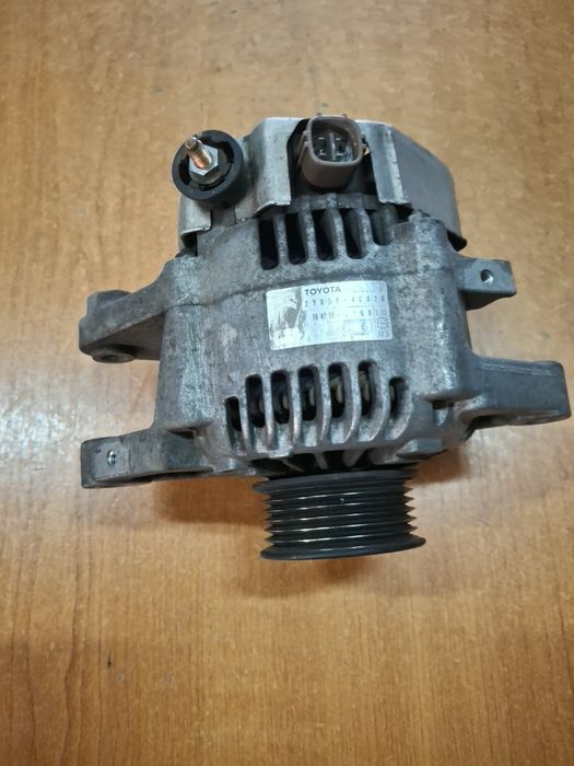 Alternator Toyota Yaris 1.0 VVT-i (04-13)