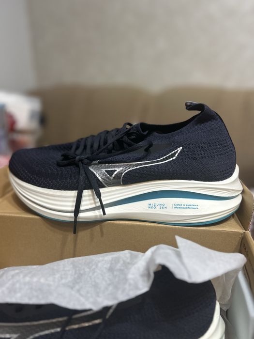 Vand adidasi Mizuno neo zen