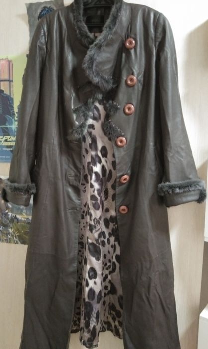 Женская верхняя одежда б/у