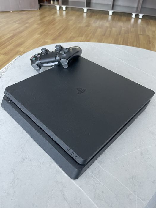 Ps4 playstation 4 slim 1TB +jocuri