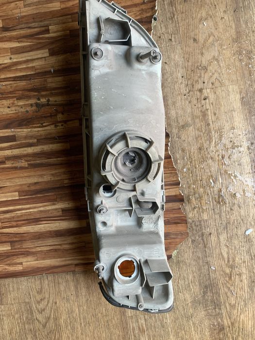 Фара Ниссан Цефиро