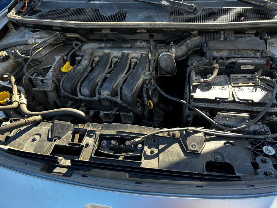 Motor complet fara anexe Renault Fluence 2011 BERLINA 1.6 benzina