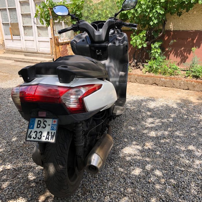 Scuter Kymco 300
