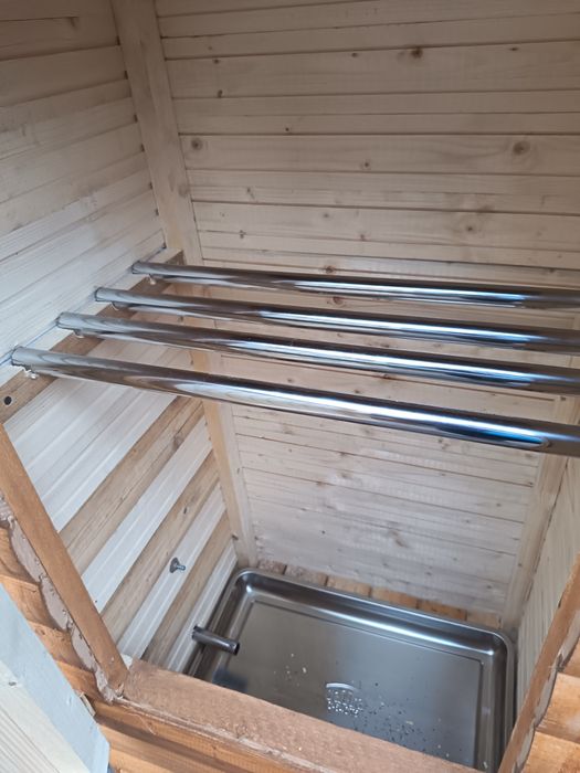 Afumătoare din lemn masiv lambriu semirotund de 2 cm cu  sistem fum