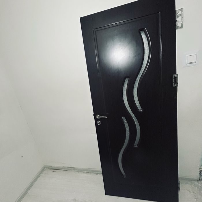 Usa de vanzare ,wenge !