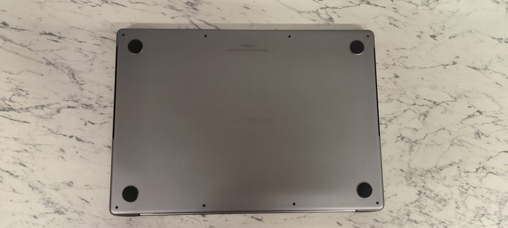 MacBook Pro 16" (2021) с чипом Apple M1 Pro.