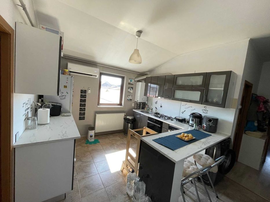 Proprietar! Vand apartament cu 2 camere.