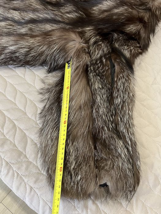 Blana de vulpe si caciulă de damă