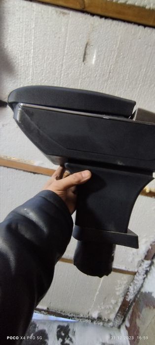 Подлокотник практичный