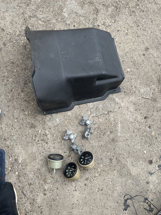 Mecanism Geam triunghilar ARO,ARO244,243,ARO 240 epocă