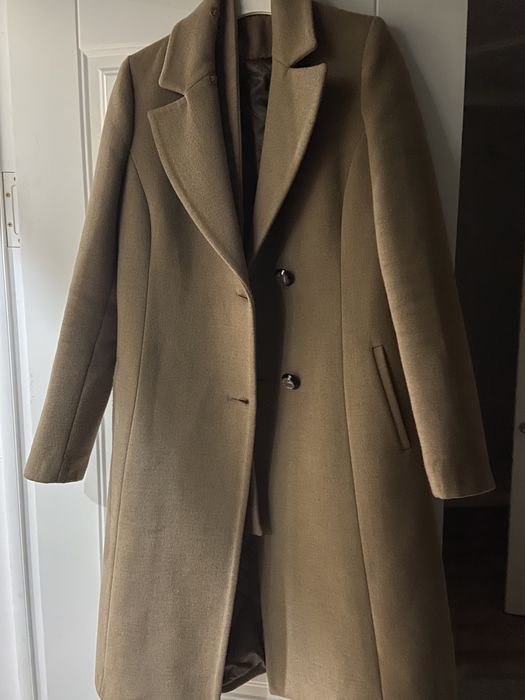 Пальто сатылады!