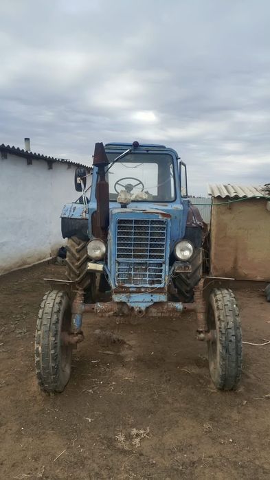 Трактор продам на ходу