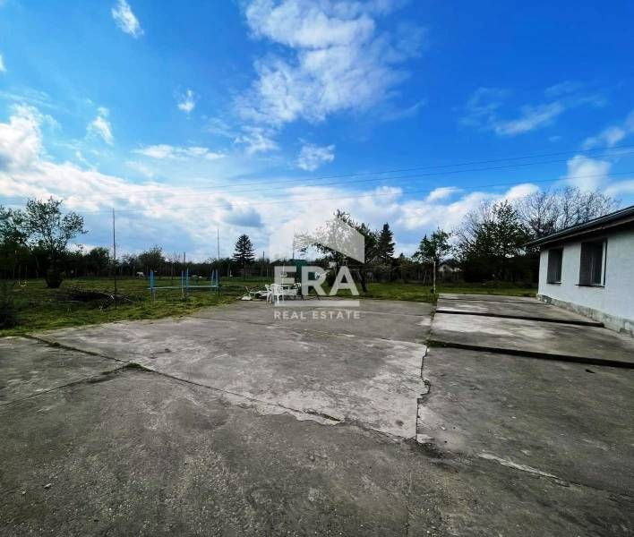 Семейна едноетажна къща във вз. Левента