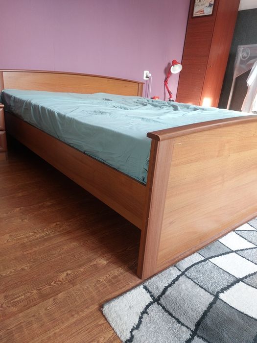 Кровать двуспальная