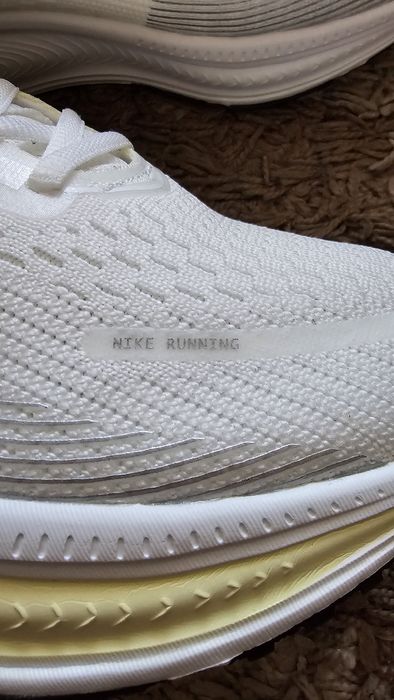 Кроссовки беговые Nike