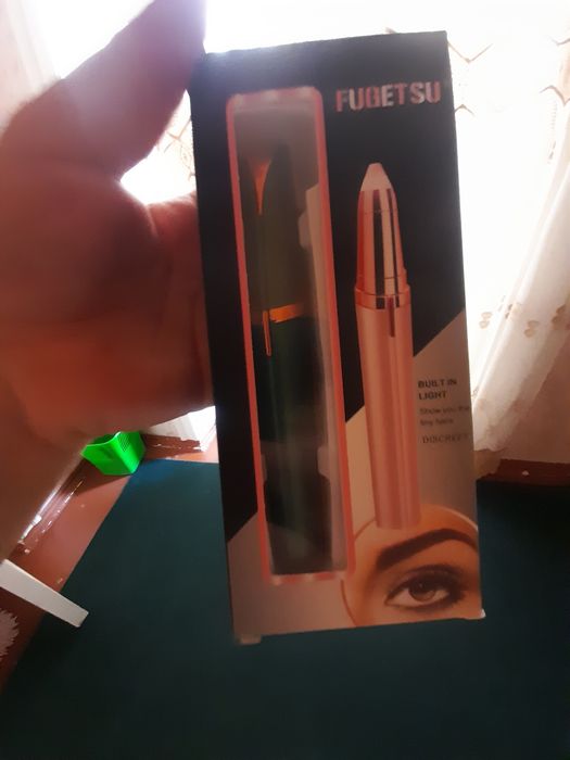 Ayollar uchun qosh teruvvchi depilator bor