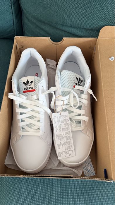 Оригинални маратонки Adidas court tourino