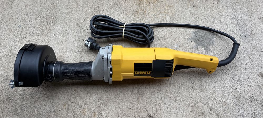 Прав шлайф Dewalt DW882-QS 1800W