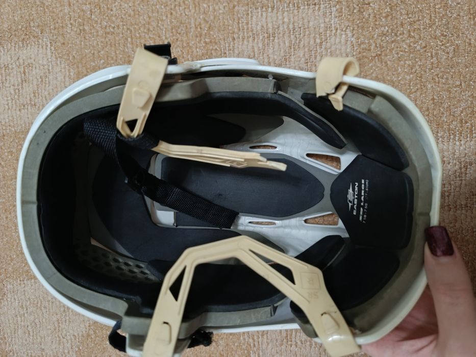 Хоккейный шлем 57-61см