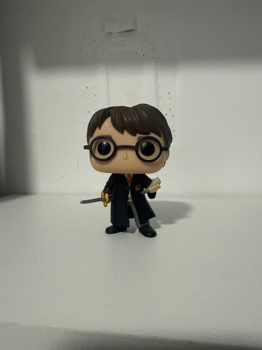 Harry Potter Funko pop + Gold Harry Potter Kinder