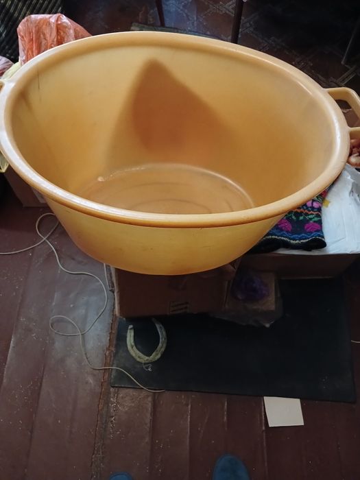 Таз из прочного пластика