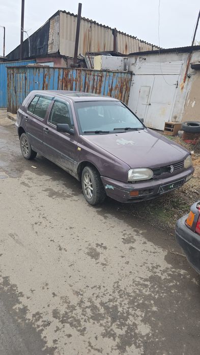 Продам гольф 3  1.6