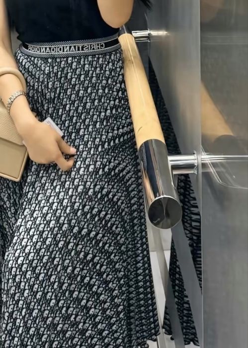 Разгрузка гардероба,ботфорт,платье,свитер,джемпер