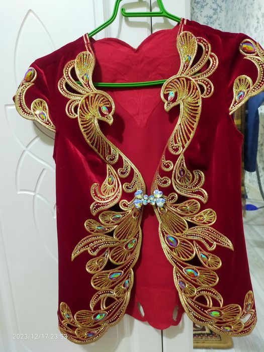 Продам новые платье.рубашка.пиджак. кажекей