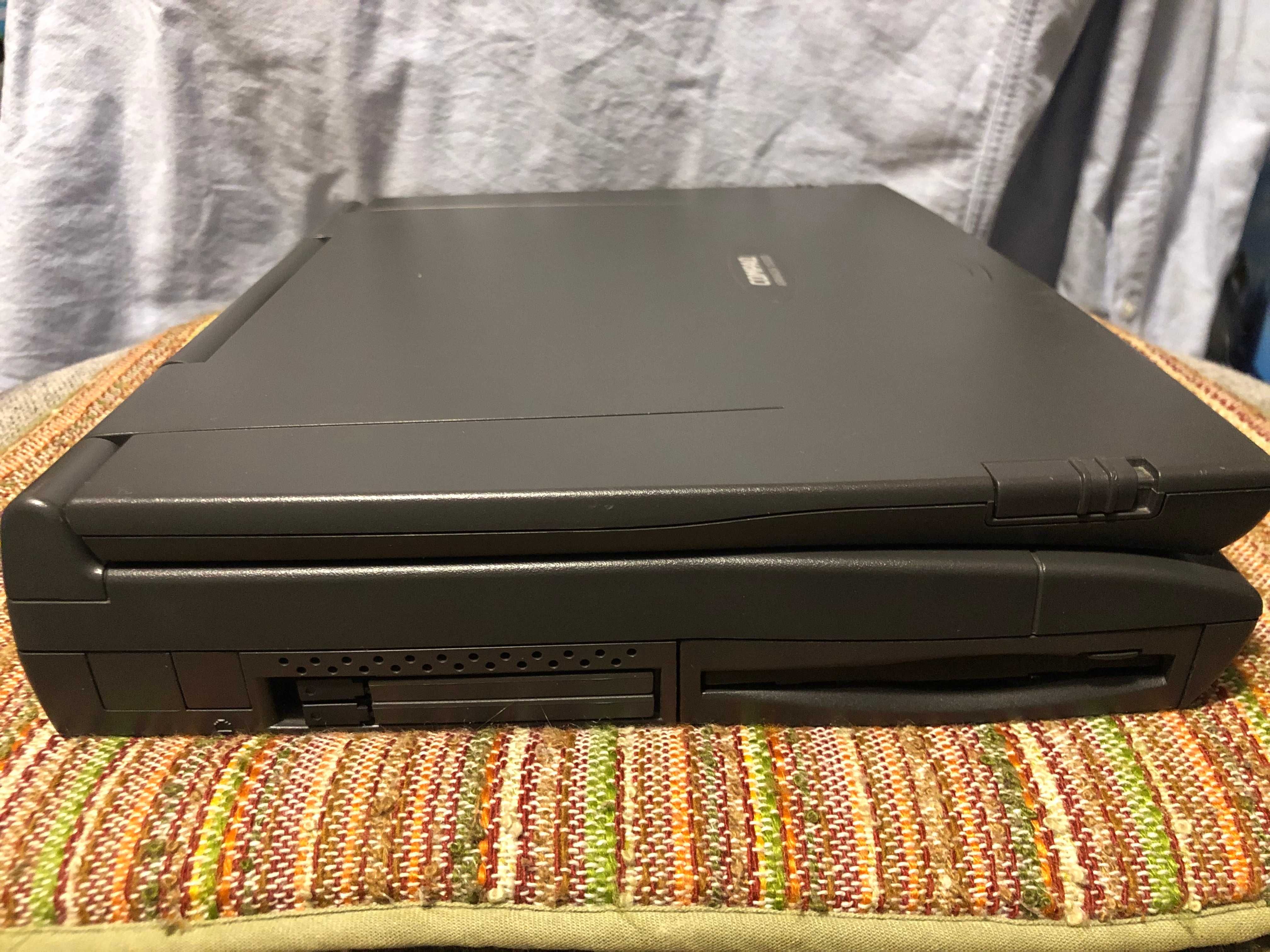 Laptop vintage colectie Compaq Armada 1530DM Pentium MMX Bucuresti