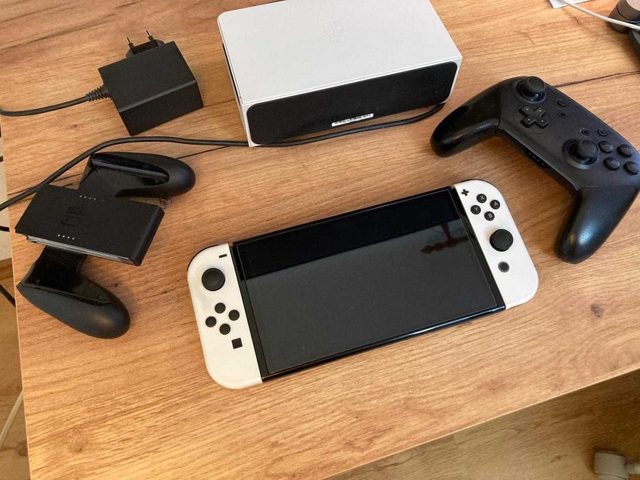 Nintendo Switch OLED MODAT + microSD SanDisk 1TB