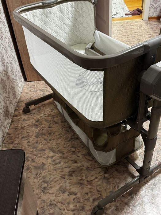 Продам детскую кроватку