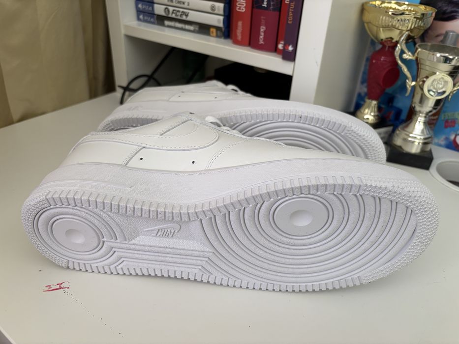 Adidasi air force 1 white