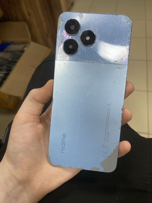 Продаю телефон Realme note 50